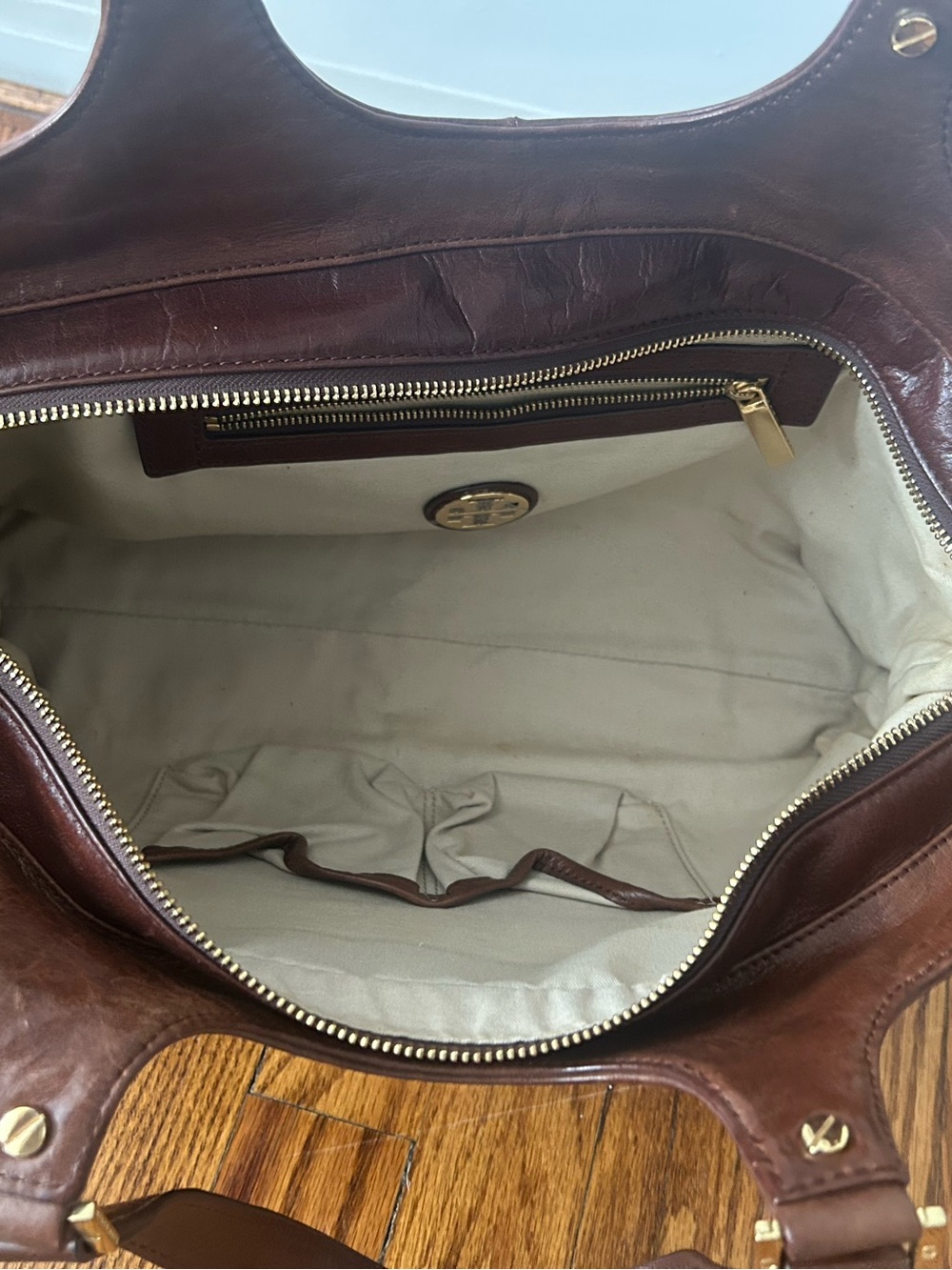 Tory Burch Chestnut Brown Leather Logo Tote - Picture 4 of 7